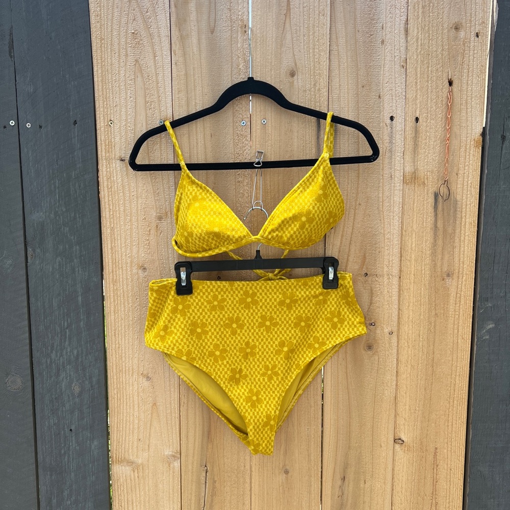 BILLABONG - The Salty Blonde Made Ya Look Bikini Set (L)
